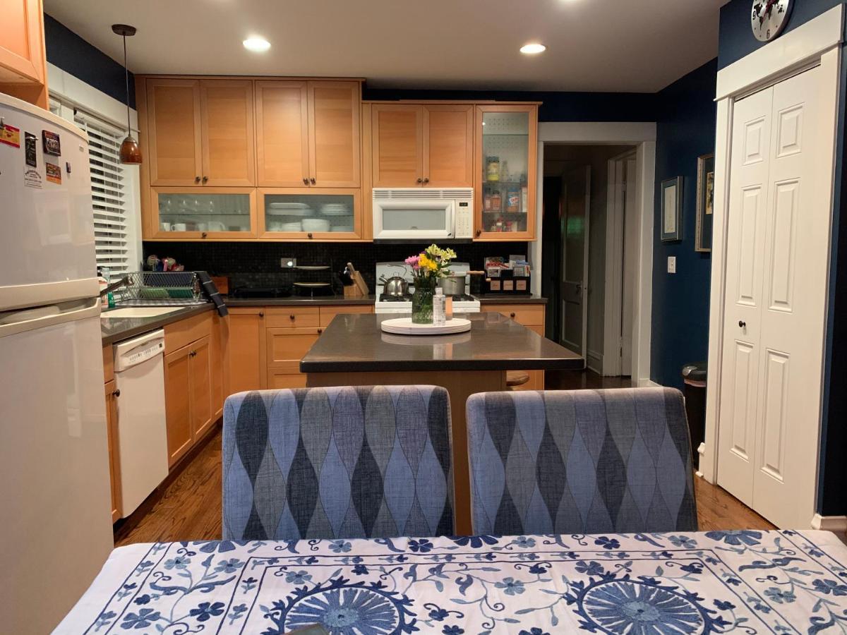 شقة Oak Park Beauties - Tree Lined Streets - Walkable المظهر الخارجي الصورة