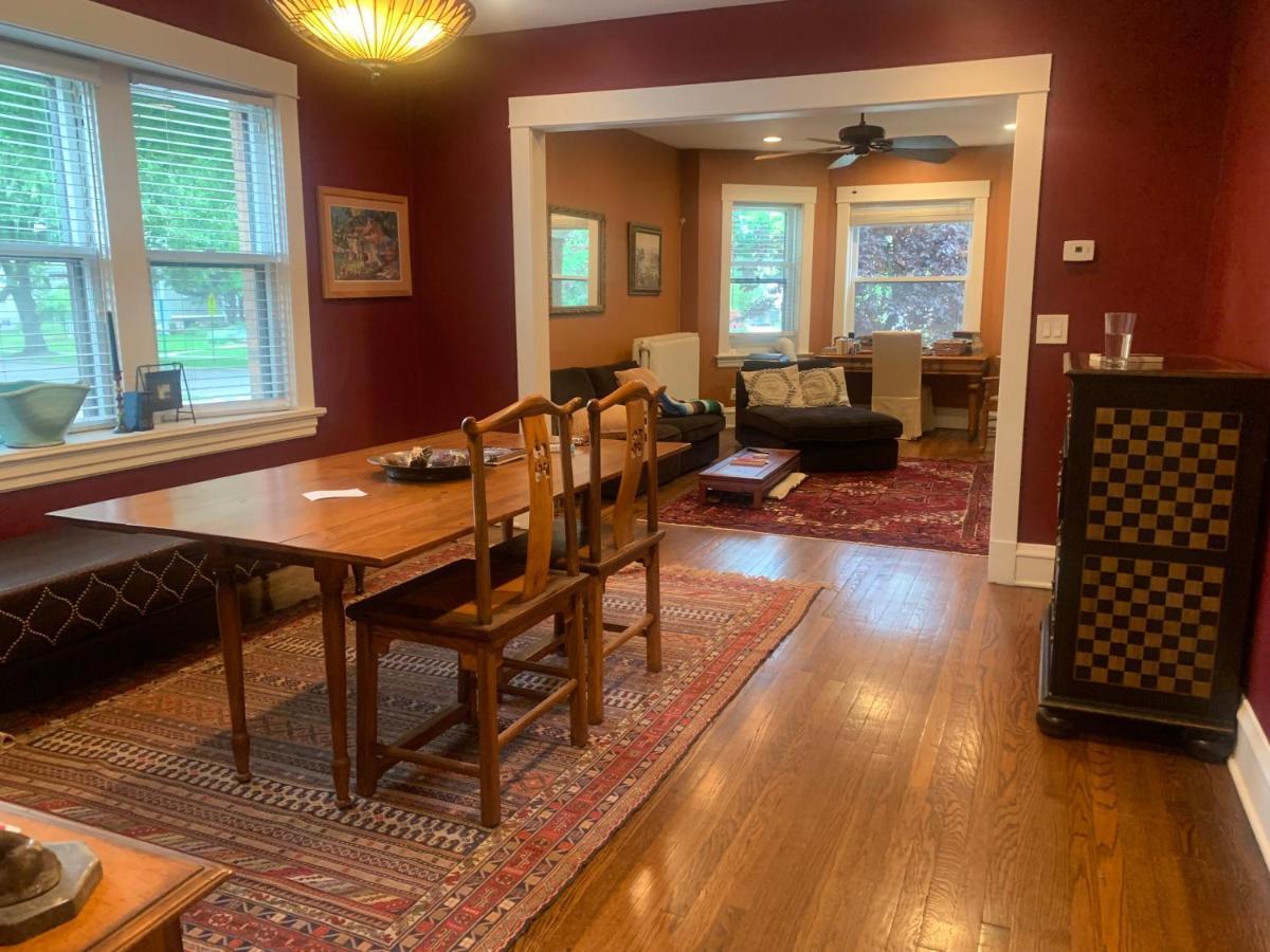 شقة Oak Park Beauties - Tree Lined Streets - Walkable المظهر الخارجي الصورة
